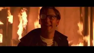 Peter Parker Salva a una Ni&ntilde;a sin poderes y sin portar el traje - El Hombre Ara&ntilde;a 2.