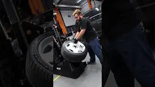 Ремонт и балансировка колеса Mercedes W210 #фэттони #шиномонтаж #asmr #mercedes #w210 #mercedesw210