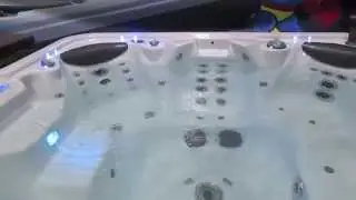 Гидромассажная ванна Hydrospa 8x8, 74 форсунки, 4 насоса, стереофонический светодиодный водопад, The Spa Guy Nashville