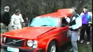 Volvo 240 crash