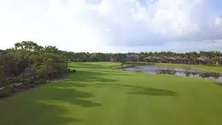 Hole 10: West Bay Club