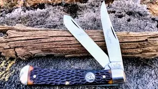 1990's ~ Queen #19 Trapper Chipped Bark Delrin ~ Some of the best looking Delrin I have seen