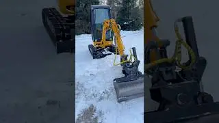 Snowcutter 3000 #JCB #miniexcavator #winter #ice