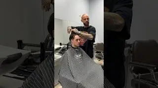 #barber #fadecutting #hairstyle #barbershop #fadestyle #hairsalon #fade #haircutting #fadebarber