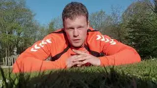 Aanmoediging meester Jesse voor de Looschool