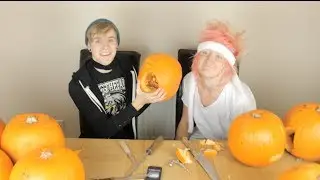 BLINDFOLDED PUMPKIN CARVING