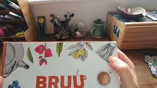 Ежемесячные подписные коробки с чаем BRUU на декабрь и ноябрь.