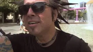 Scheisse Minnelli - Love it or Leave it Official video
