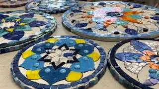 Ep. 118 COMMUNITY MOSAIC MANDALAS, Breaking Tempered Glass for Mosaic, & Making a Sunflower Mosaic!