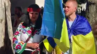 Patrick Dexter Plays Cello on Channel 4 News for Ukrainian Independence Day - August 2022