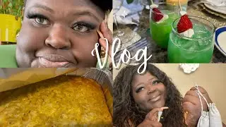Christmas Vlog | Target Haul | Grinch Mimosas |  Cook With Me | Spend the Day With Me | Joy Amor
