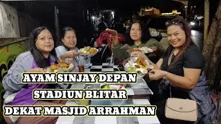 MAKAN AYAM GORENG SINJAY MASAKAN MADURA KITA MAKAN BARENG TEMAN ENAK BANGET 
