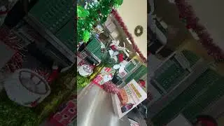 Pick-up location lags so random people can get the order information.