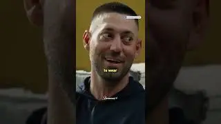 Clint Dempsey was NOT wearing those Total 90s 😭