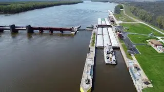 Mississippi River Lock & Dam 17 near New Boston IL