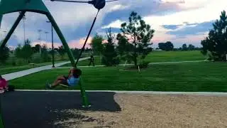Ali zip line yapiyor twin silo park