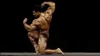 Mohamed Makkawy - Mr. Olympia 1984 Posing