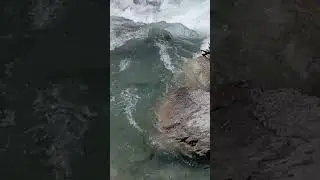 Можно смотреть вечно, как течёт вода...