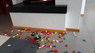 JJRC Q36 jumps the wall