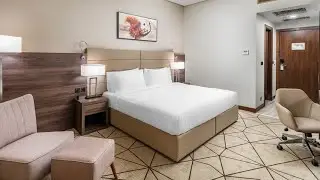 غرفة مفردة بفندق ورقان النور | Single room at Wirgan Al Noor Hotel