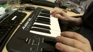 Q25 MIDI Controller Hack : S1 breakout board synth