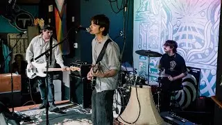 WNXP Presents: Vundabar - Spades (Live at Grimey's)
