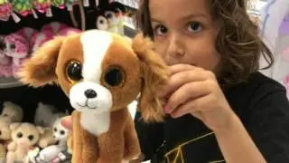 Beanie Boos shopping with Skully Jones