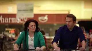 Iowa Speedway - There's A Race Fan In All Of Us - Grocery Race