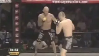 Conor McGregor sur la jaquette du jeu