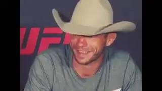 Боец ufc Дональд Серроне под губой ворошит насвай