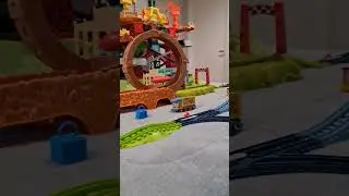 Thomas&friends - Launch & Loop Maintenance Yard Set. #thomasandfriends #thomas #mattel