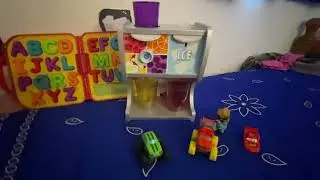 Toy review on drink dispenser but the Zhu zhus are out of control!