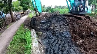 PART2! Excavator Cleaning a River Full of Black Mud After Decades 😱✔️