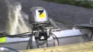 Aluminium jon boot honda 20 pk 4 takt 41.5 km/h      Aluminum jon boat 20 hp honda 4 stroke.