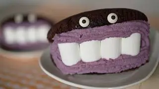 Halloween Marshmallow Monster Cake with Belgian Chocolate Steamed Cake ヤマザキのベルギーチョコ蒸しケーキでモンスターケーキ