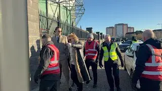 Род Стюарт прибывает перед матчем «Селтик» — «Рейнджерс»!!!