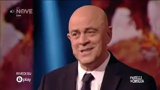 Crozza e il monologo sulla situazione dei migranti in Italia