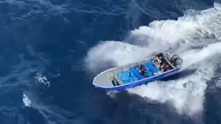 Espectacular persecuci&oacute;n a una narcolancha en aguas del Caribe