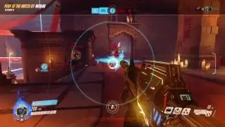 Golden gun soldier play