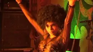 Show Elsa Soares