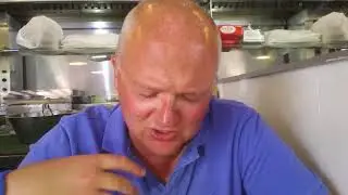 Ben's Food Vlog 35: Pinati Hummus, King George St 13, Jerusalem, Israel