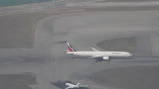 8K Hong Kong airport Philippines airlines take off with ATC