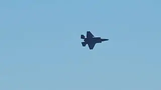 This F-35 Flyby Had the Crowd FREEZING in Shock! #fly #f35 #viral #aircraft #youtube #video