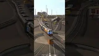 Fast Train Passes The Turntable #turntable #trainvideo #train