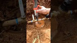 Repairing a water leak outside in a valve box 🌱💦 #plumbing #tools #asmr #diy