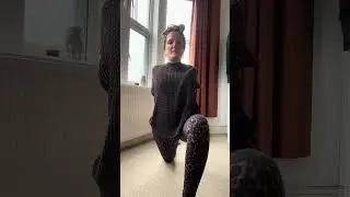 15 min Yoga Flow for lower back, glutes & shoulders by Lila Mei Yoga 💫