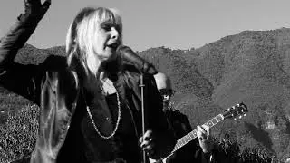 Black Sheep Bros. band - 'Close to My Fire' on Lake Como - Beth Hart cover