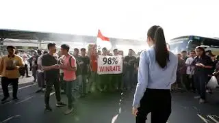 DEMO TERJADI DIDEPAN GEDUNG DPR SIANG INI!