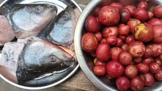 রুই মাছের মাথা আর নতুন আলু দিয়ে দুর্দান্ত স্বাদের আলু#youtube  🥔 ঘণ্ট বানাইলাম