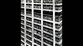 Over 3,000 Workers Who Build The Chase Manhattan Bank In New York City Pose For A Photo